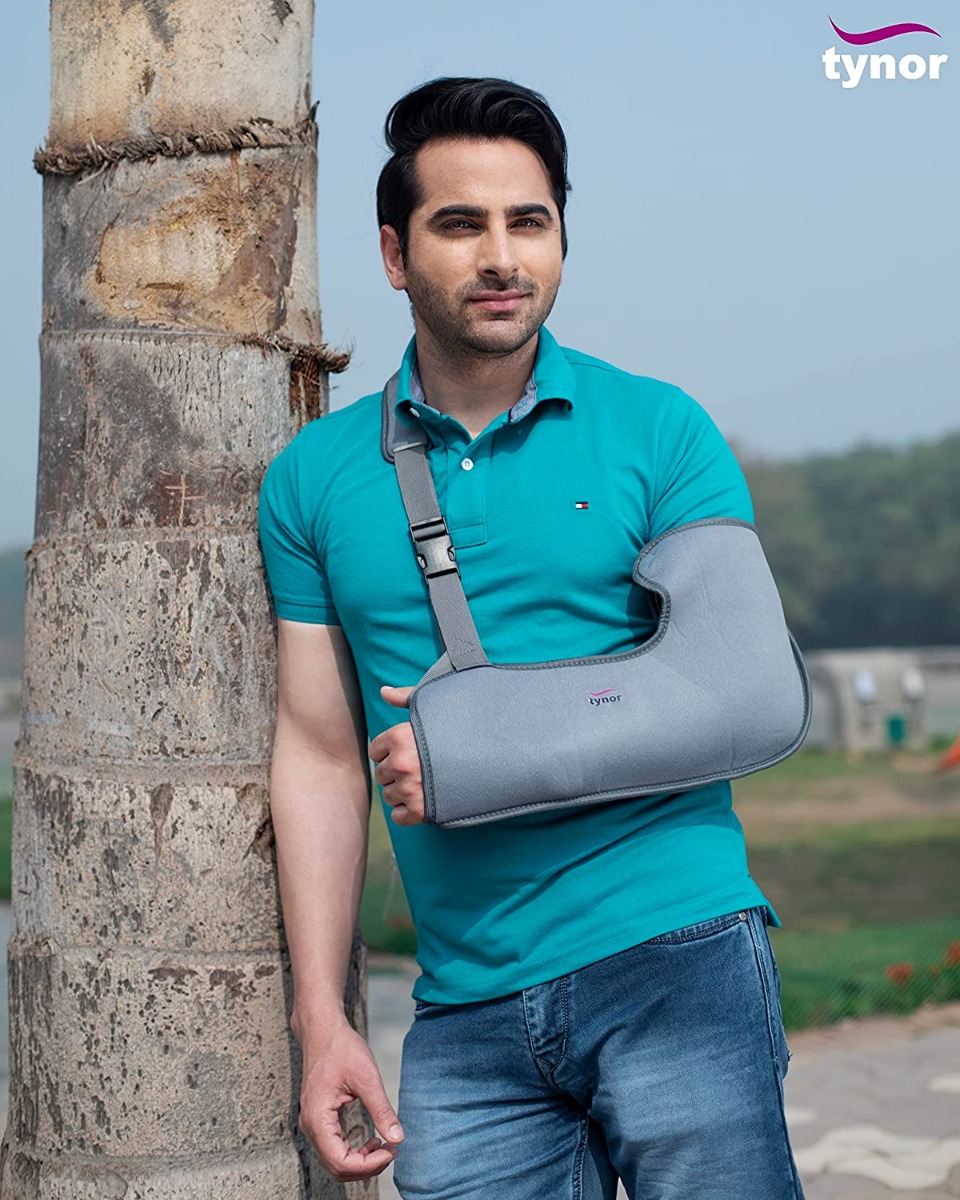 Tynor Arm Sling Tropical Pouch Medium, 1 Count, Pack of 1 Tynor Arm Sling Tropical Pouch Medium, 1 Count, Pack of 1