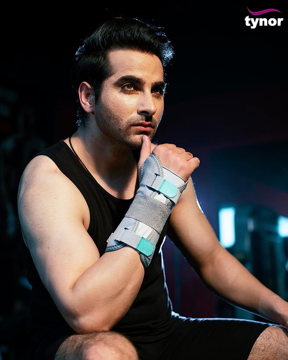 Tynor Wrist Forearm Splint Left Hand XL, 1 Count, Pack of 1 Tynor Wrist Forearm Splint Left Hand XL, 1 Count, Pack of 1