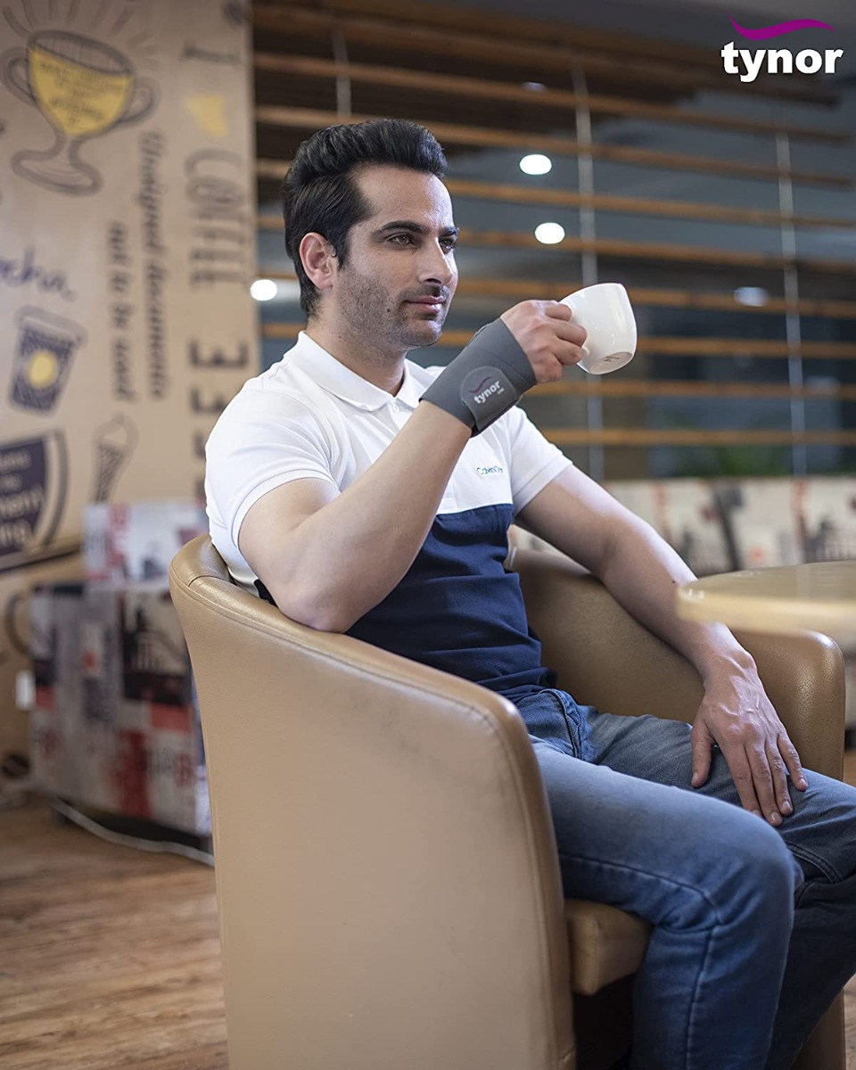 Tynor Wrist Brace with Thumb for Right/Left Wrists Universal, 1 Count, Pack of 1 Tynor Wrist Brace with Thumb for Right/Left Wrists Universal, 1 Count, Pack of 1