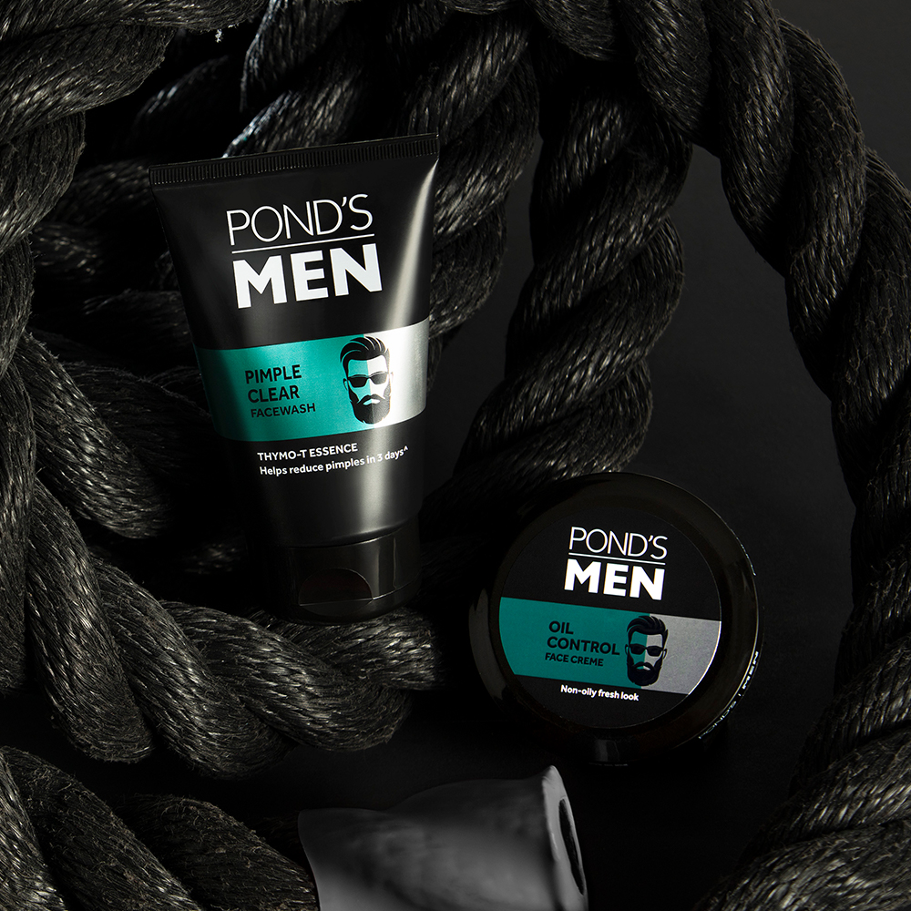 Pond's Men Pimple Clear Face Wash 50 gm | With Thymo T Essence | Clear Pimple In 3 Days | Acne Defence & Oil Control Face Waash | For Pimple Free Face, Pack of 1 Pond's Men Pimple Clear Face Wash 50 gm | With Thymo T Essence | Clear Pimple In 3 Days | Acne Defence & Oil Control Face Waash | For Pimple Free Face, Pack of 1