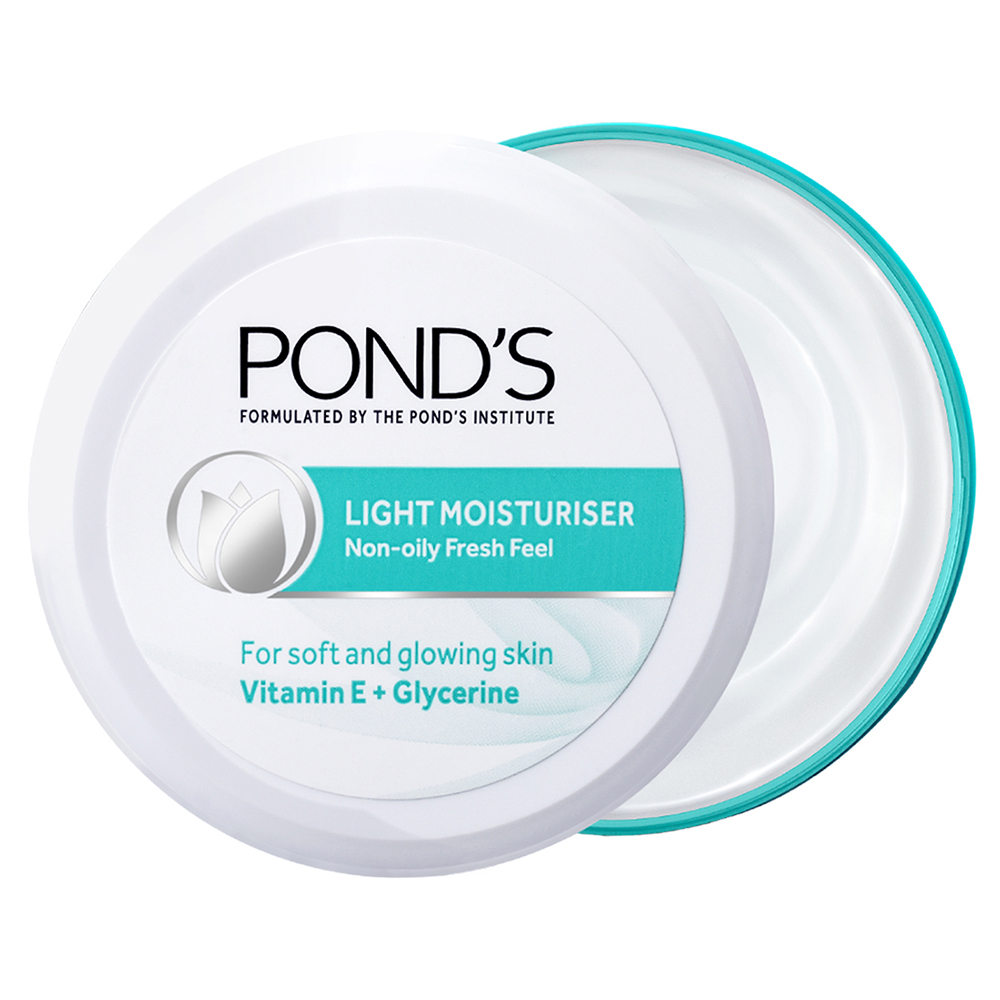 Pond's Light Moisturiser 100 ml | With Vitamin E & Glycerin | For Soft Glowing Skin | Non Oily & Non Sticky Finish | Lightweight Formula | Suitable For All Season, Pack of 1 Pond's Light Moisturiser 100 ml | With Vitamin E & Glycerin | For Soft Glowing Skin | Non Oily & Non Sticky Finish | Lightweight Formula | Suitable For All Season, Pack of 1